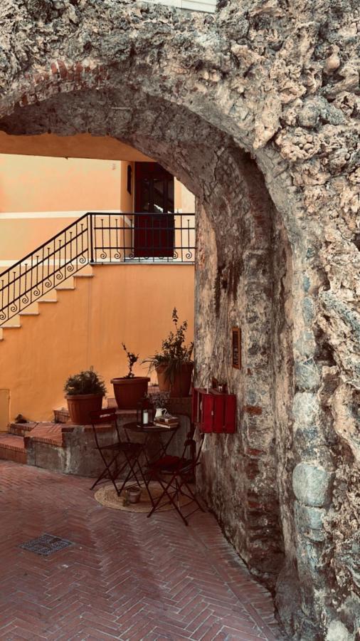 Casa Vacanze Le Tre Casette Ameglia Dış mekan fotoğraf